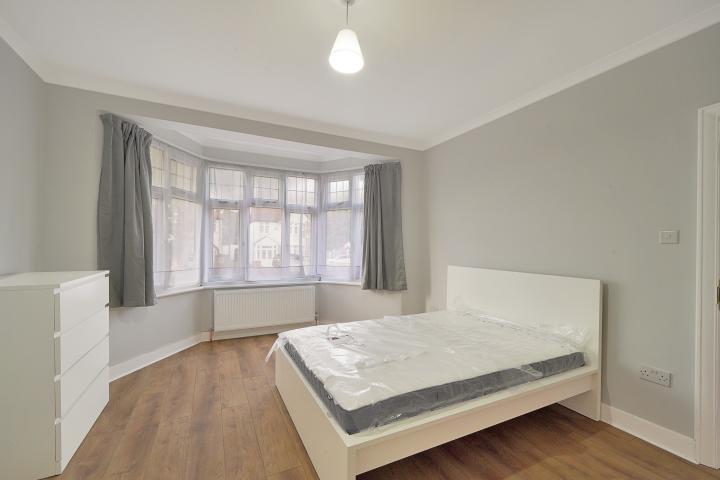 Stunning Large Detached House Dollis Hill Lane, Dollis Hill